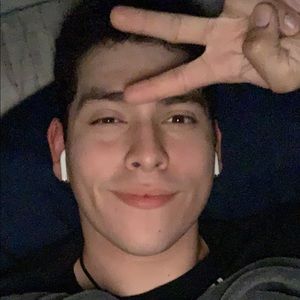 Meet your Posher, Victor